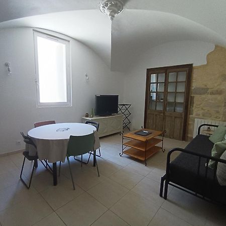 Dans Maison De Maitre, Appartement Independant. Montfrin Luaran gambar