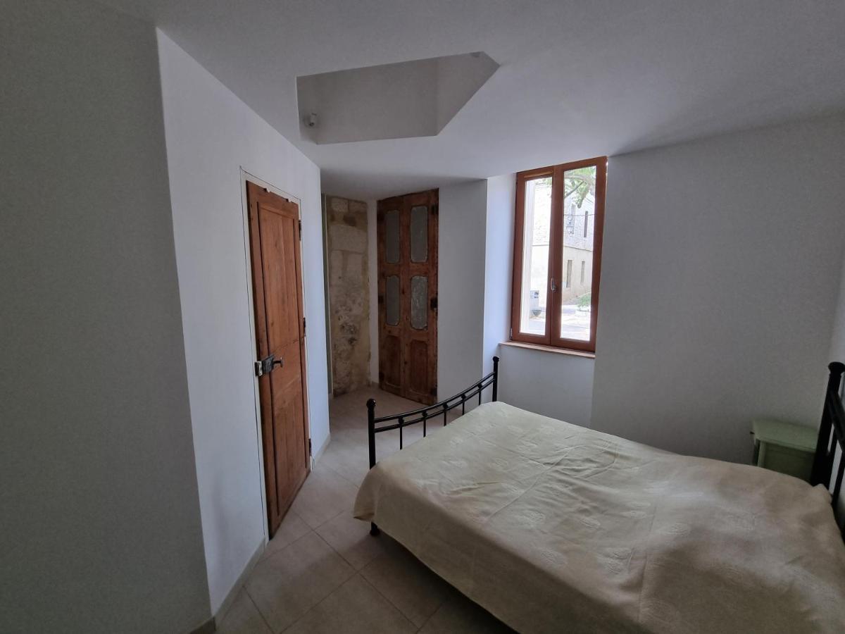Dans Maison De Maitre, Appartement Independant. Montfrin Luaran gambar