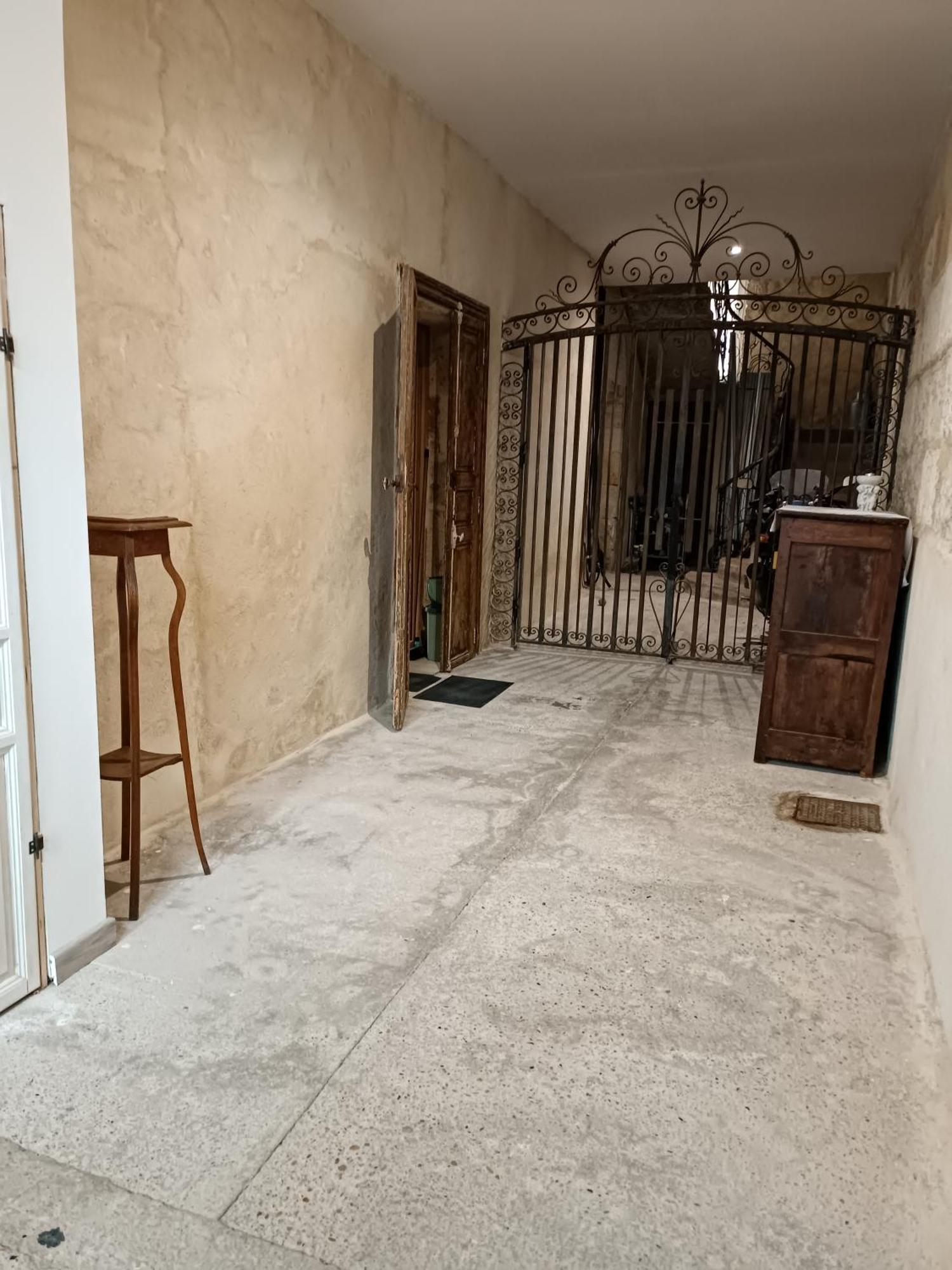 Dans Maison De Maitre, Appartement Independant. Montfrin Luaran gambar